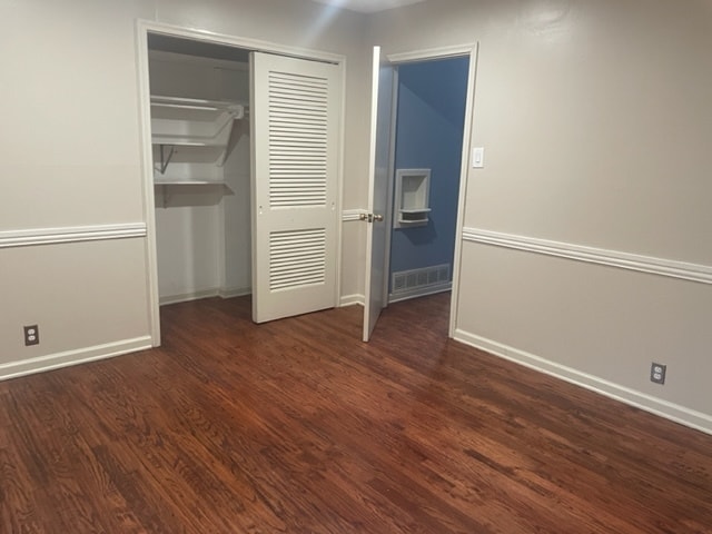 Building Photo - 10020 Losa Dr