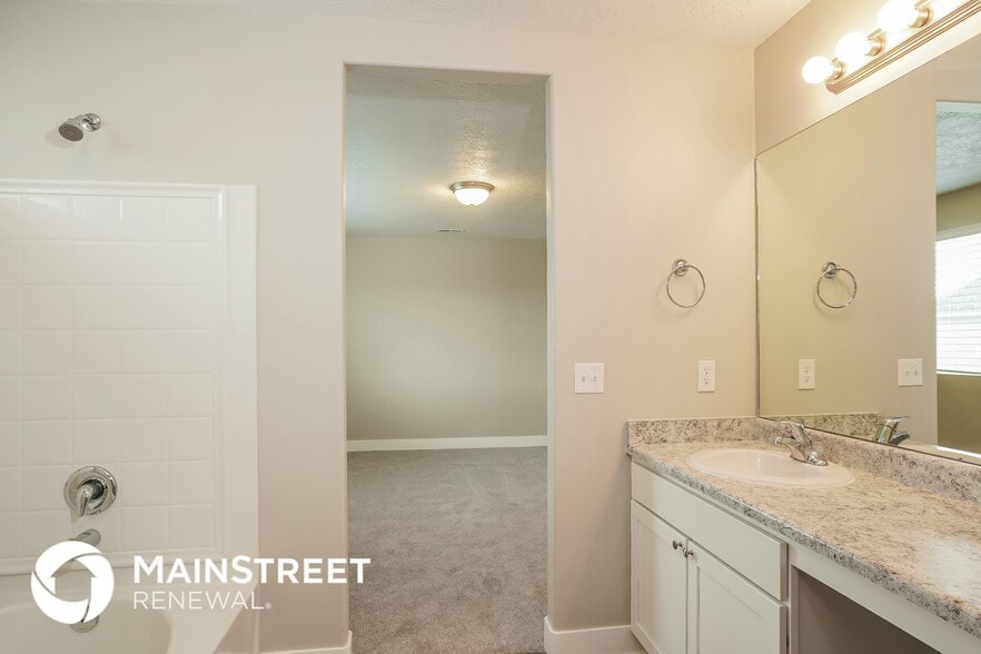 Building Photo - 3562 Bridgeview Ln