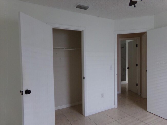 Building Photo - 1041 Kelsey Ave