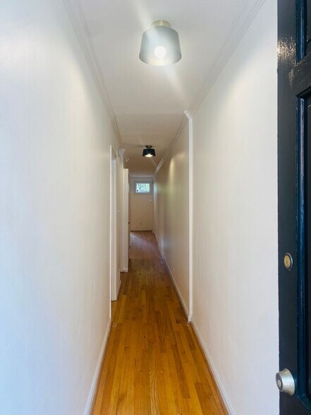 Building Photo - 2510 East Pl NW