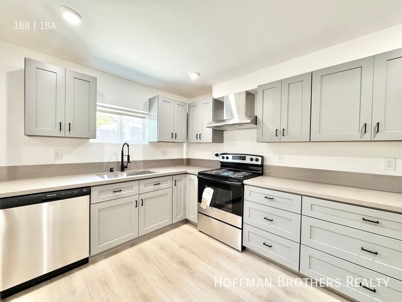 Building Photo - 6129-6124 Monterey Rd