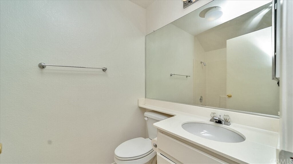 Building Photo - 28925 Cll Rivera