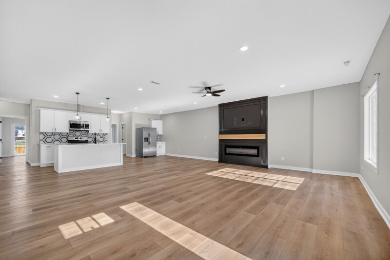 Building Photo - 508 W 2nd Ave