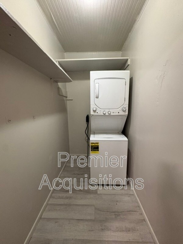 Building Photo - 478 Dulaney Ave