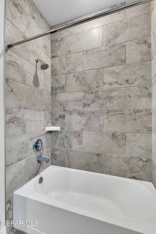 Building Photo - 11364 Santa Barbara