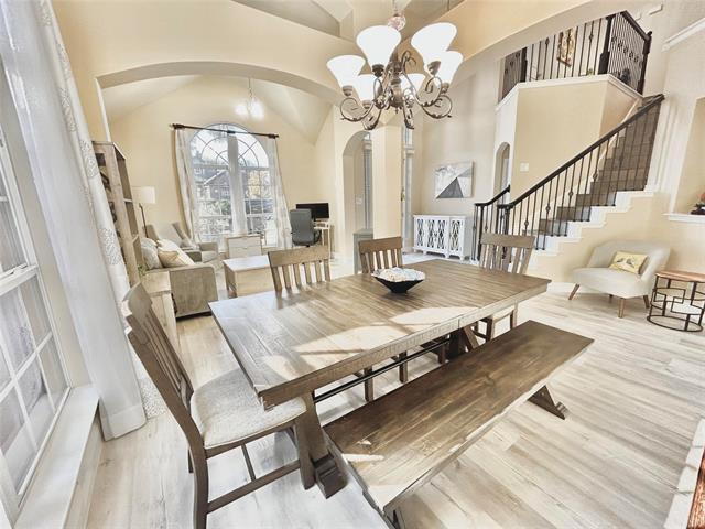 Building Photo - 2122 Trickling Creek Dr