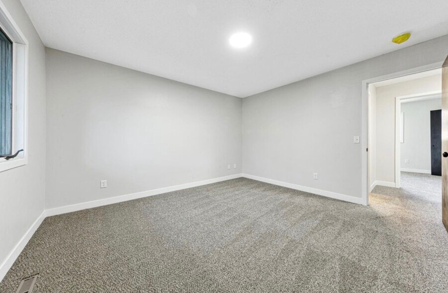 Building Photo - 1639 Pleasant View Dr