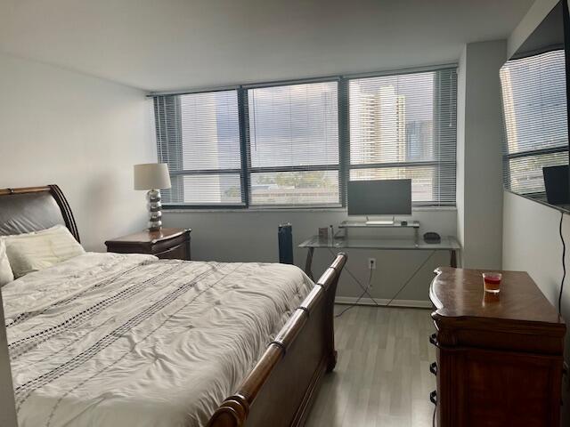 Building Photo - 5600 N Flagler Dr