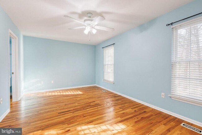 Building Photo - 684 Lions Gate Ln