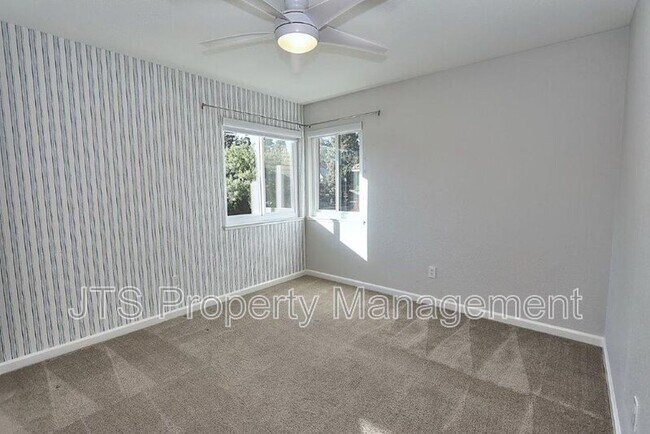 Building Photo - 2696 Prestwick Dr