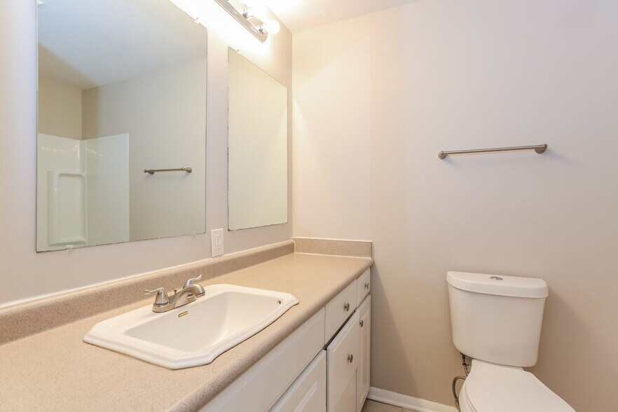 Building Photo - 6544 Portsmouth Dr