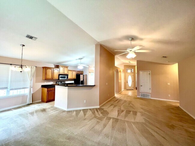 Building Photo - 5884 Grotto Ave