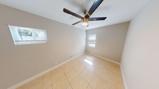 Building Photo - 6145 Mary Ln Dr