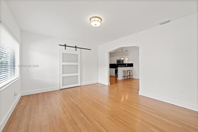 Building Photo - 710 NE 62nd St