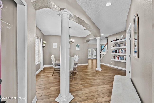 Building Photo - 503 Candlebark Dr
