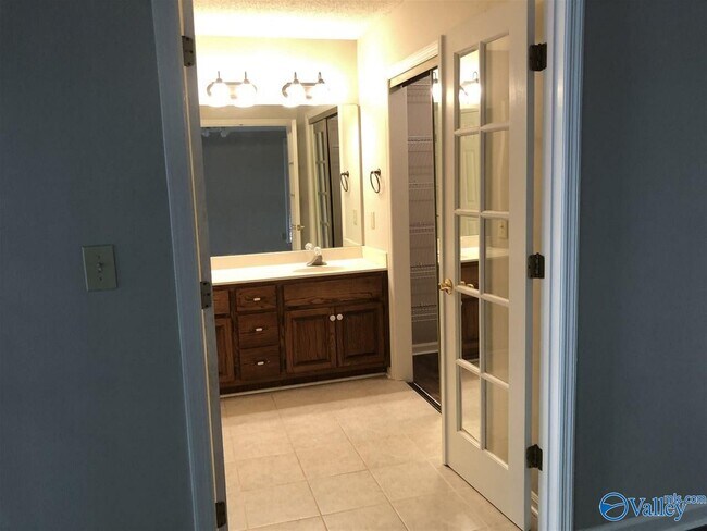 Building Photo - 127 Philadelphia Dr