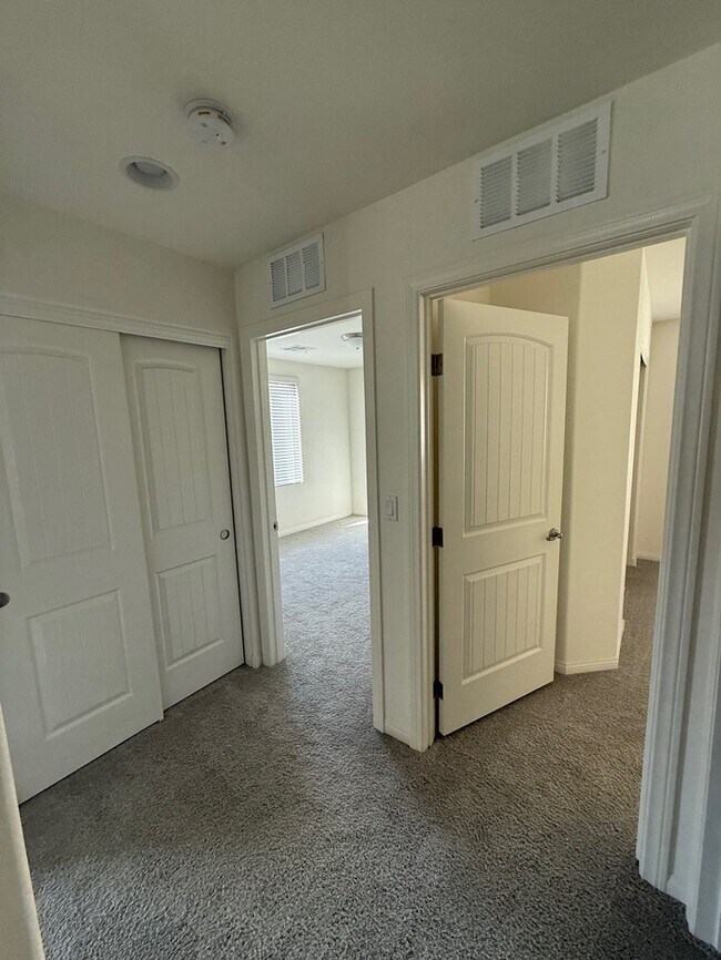 Building Photo - 8069 Athos Ct