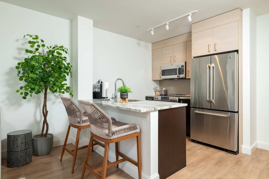 Building Photo - 99 Kneeland St