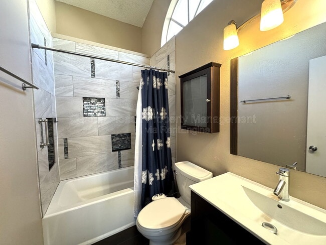 Building Photo - 2802 Curry Village Ln