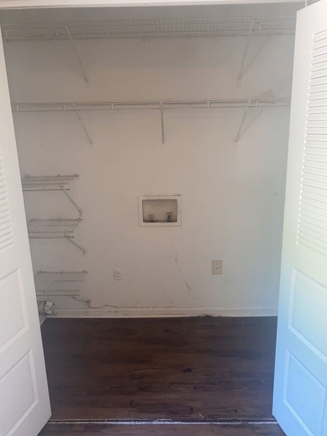 Building Photo - 2953 Pierpont Ave