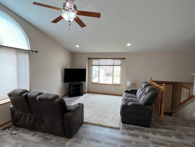 Building Photo - 4 Bedroom, 3 Bathroom Home for Rent