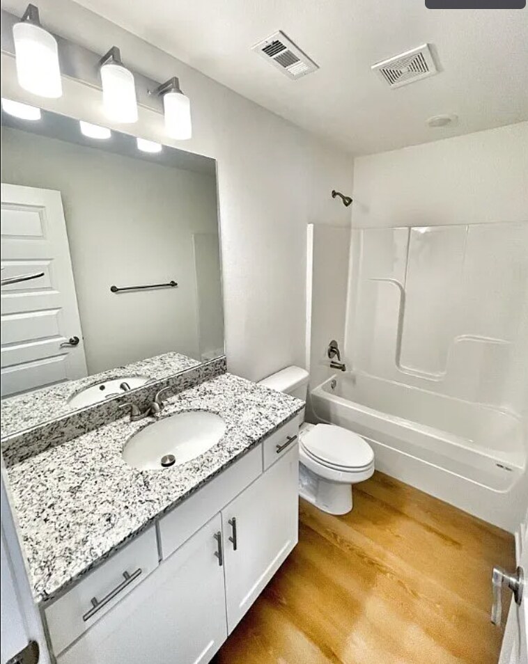 Building Photo - 5992 W Holdcroft Dr