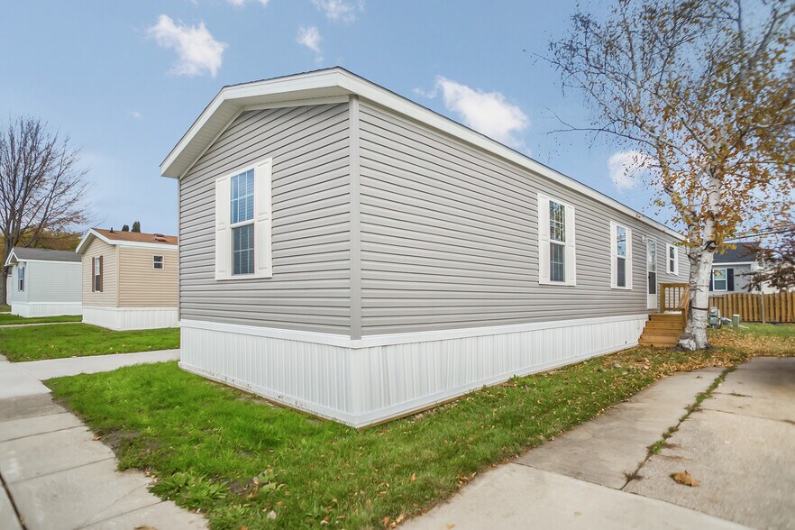 Building Photo - 2251 Wellington Green Dr