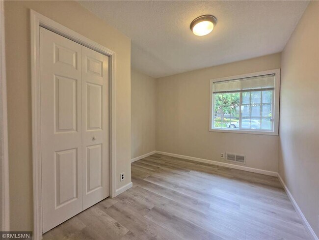 Building Photo - 1306 Woodhill Rd