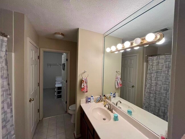 Building Photo - 3626 White Pine Dr