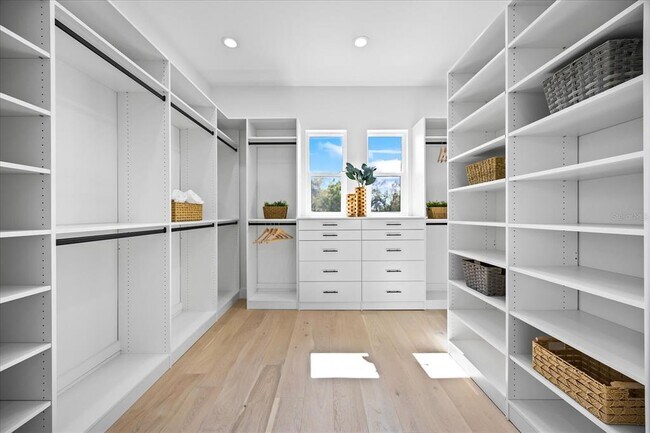 Building Photo - 3601 W Platt St