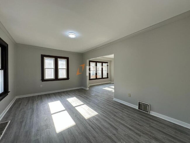 Building Photo - 1132 Drackert St
