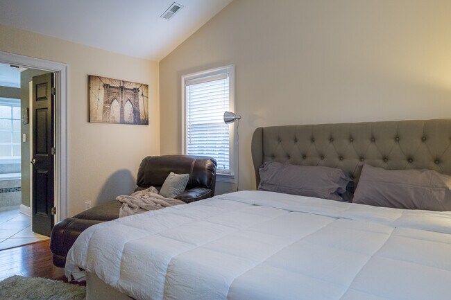 Bedroom 5 - Upstairs (Master) - 2216 Katherine Kiker Rd