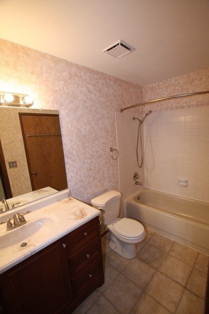 Building Photo - 2 Bedroom Condo in East Anchorage!