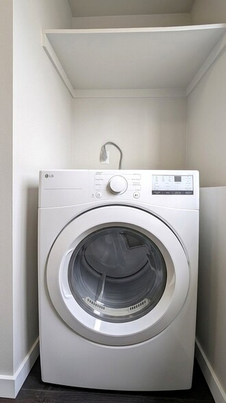 Washer - 8436 Delridge Way SW