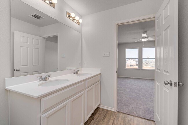 Building Photo - 158 Pepperbark Ln