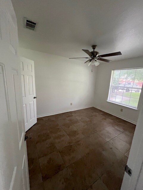Building Photo - 5111 Warwicke Dr