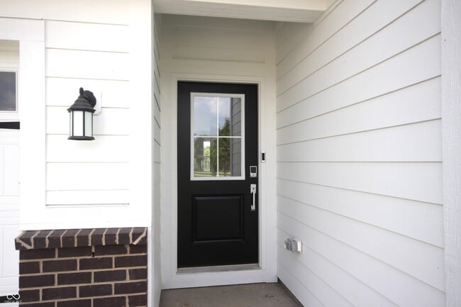 Building Photo - 7291 Standish Ln