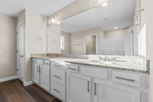 Building Photo - 824 Copley Pointe Dr