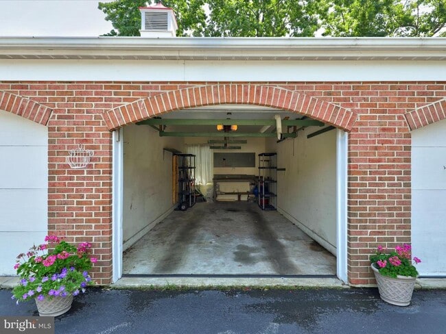Building Photo - 24345 Widgeon Pl