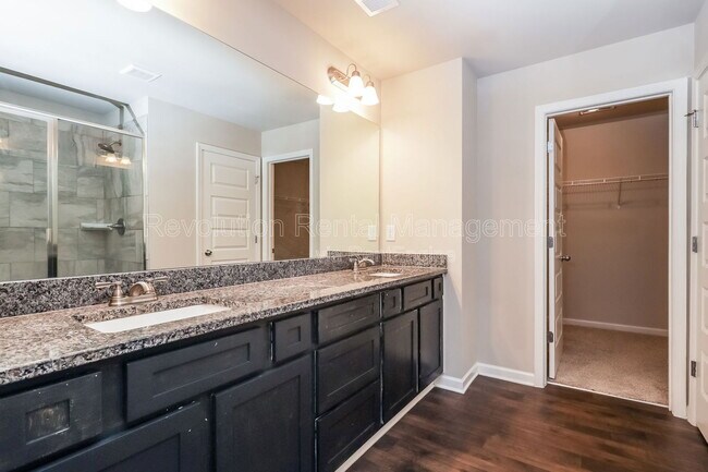 Building Photo - 112 Hunts Ml Cir
