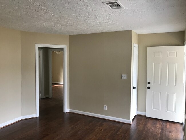 Building Photo - **UPCOMING**3 or 4 Bedroom / 1.5 Bathroom Home for Rent in Columbus, GA