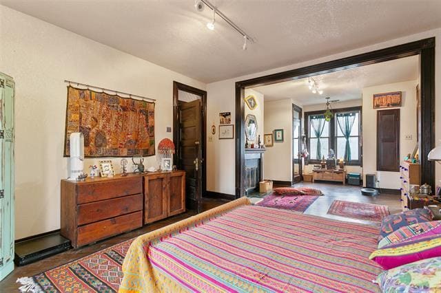 Building Photo - 327 S Edgefield Ave