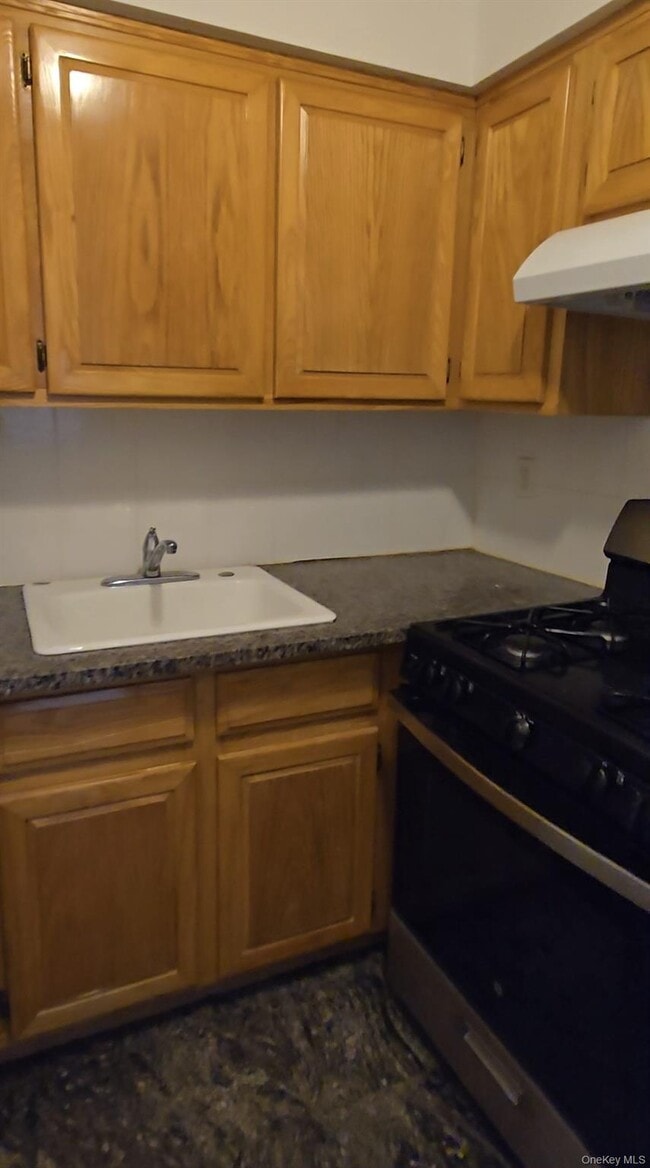 Building Photo - 29-13 31st Ave