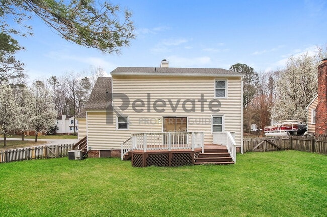 Building Photo - 8247 Fourscore Dr