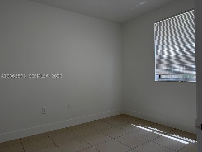 Building Photo - 4017 SW 149th Ct