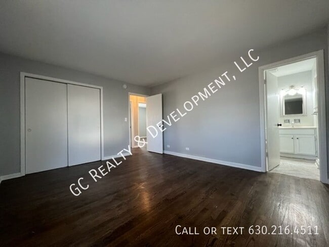 Building Photo - 22W220 Burr Oak Dr