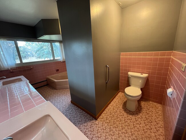 Building Photo - 5463 Rd 107