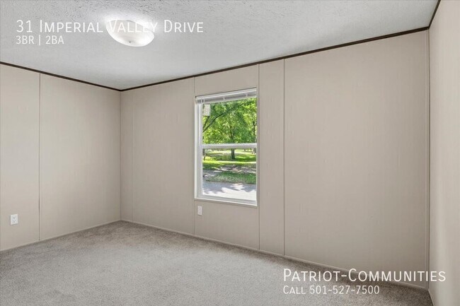 Building Photo - 31 Imperial Valley Dr