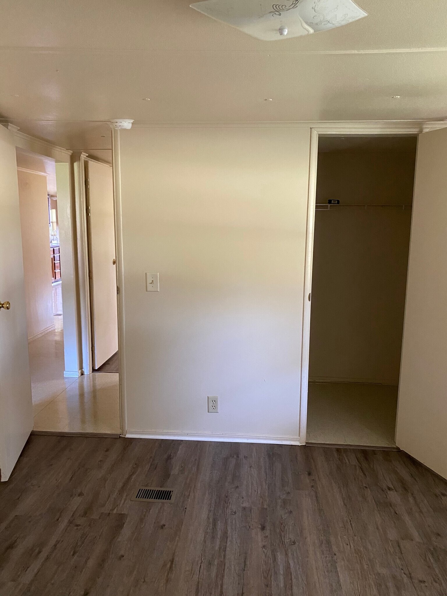 Building Photo - 36517 Sunshine Rd