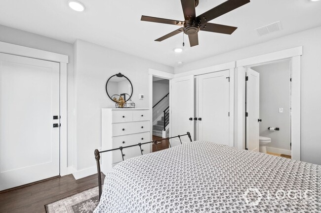 Building Photo - Beautiful Row End Townhome in Park City Utah!